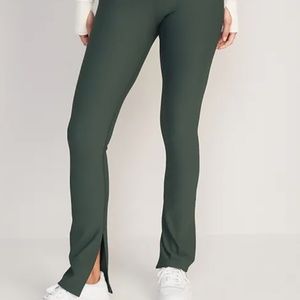 MUST GO Extra High-Waisted PowerSoft Rib-Knit Green Split Flare Leggings Large